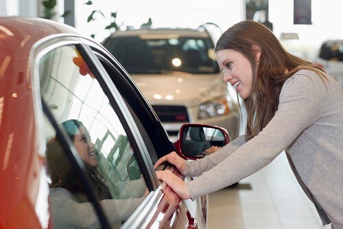 GirlCarShopping